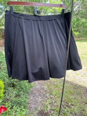 Skort by Avenue in Black